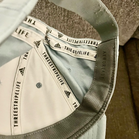 Women’s lot of 3 ADIDAS hats visor - Picture 6 of 7